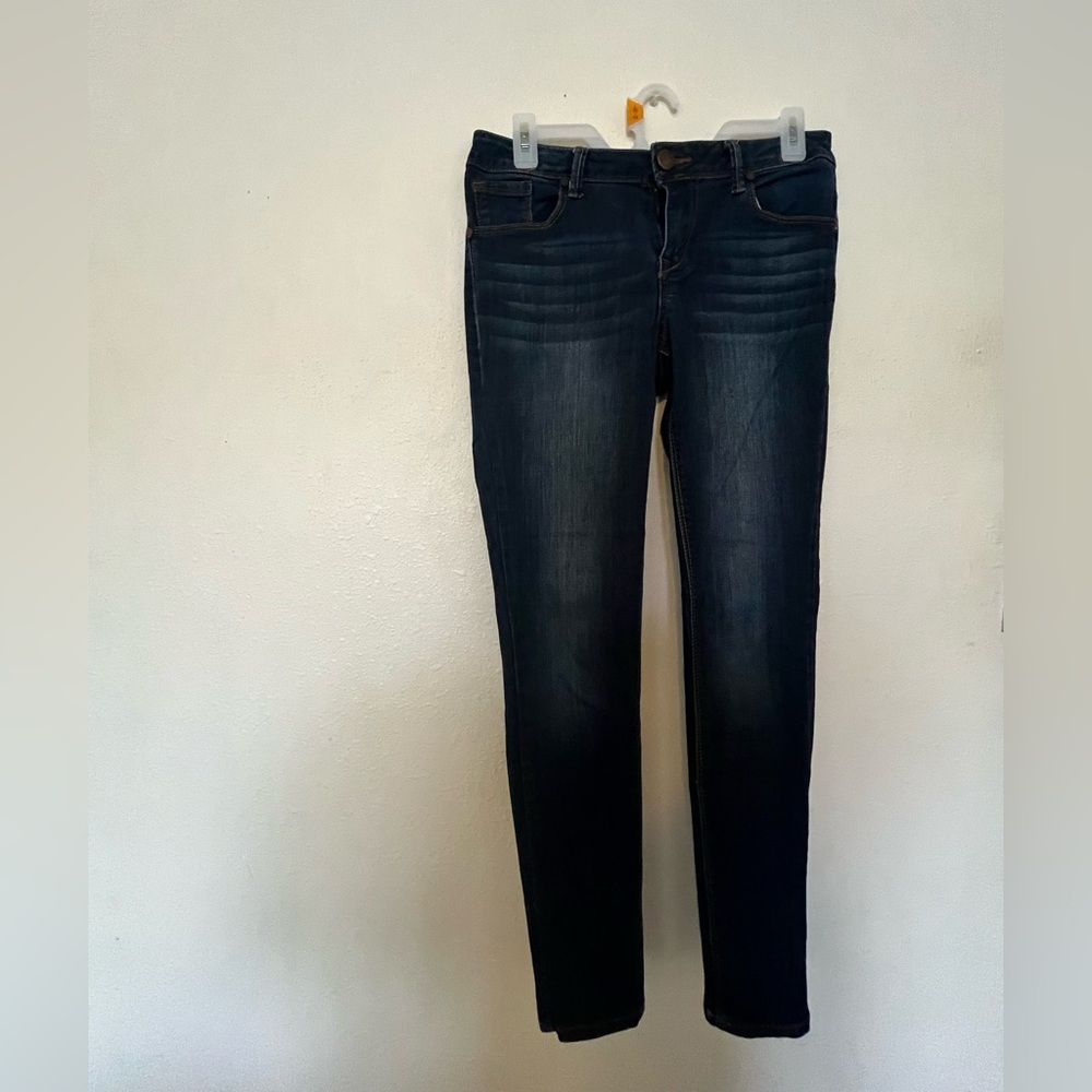 1822 Denim women’s blue pants seize 4 length 36” like new